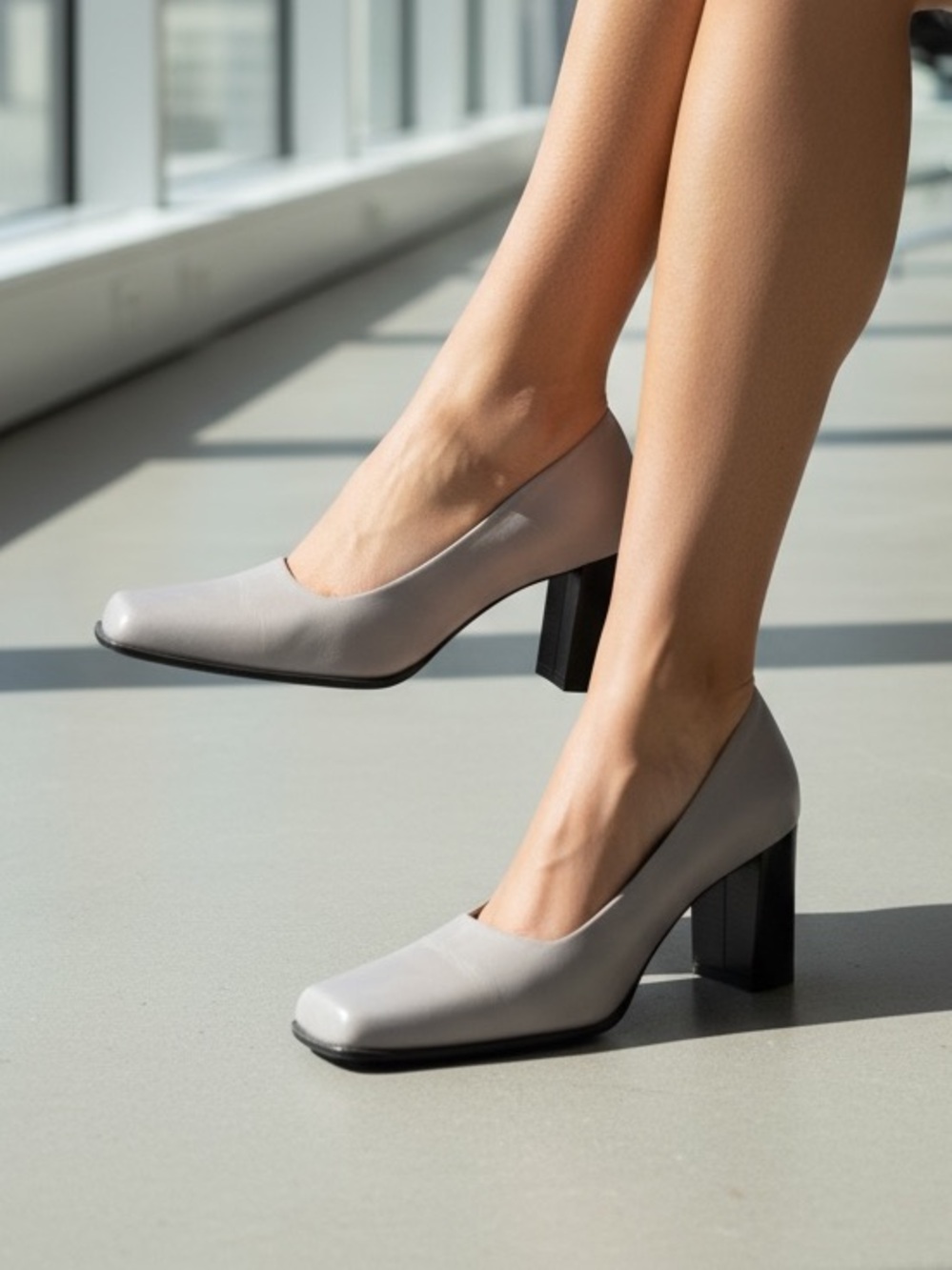Vintage 90s Nine West Silver Grey Leather Square Toe Block Heel Pumps 8.5M